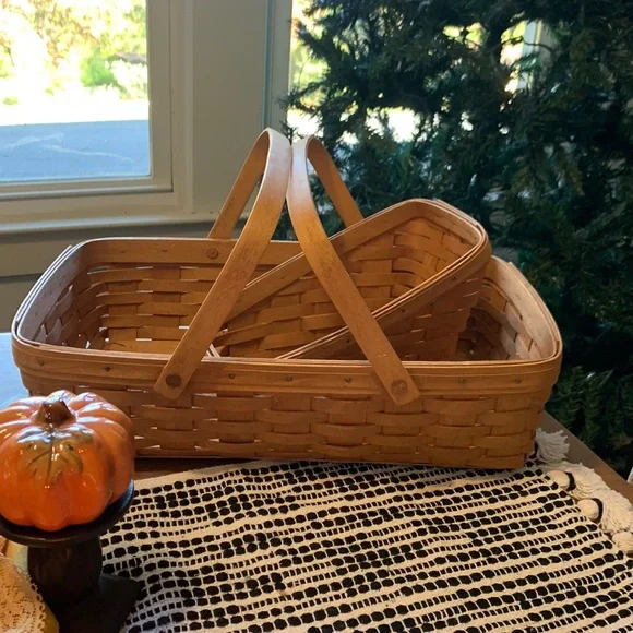 ロンガバーガーバスケット　2 Longaberger | Accents | Vintage Longaberger Baskets Set Of 2
